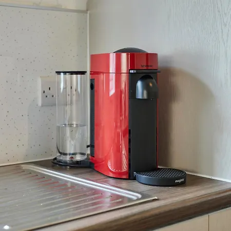 Host & - Jubilee Close